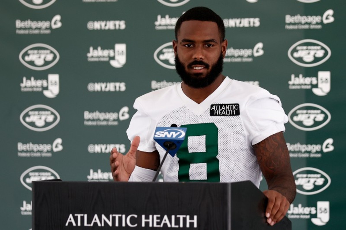 Jets rookie Elijah Moore at podium